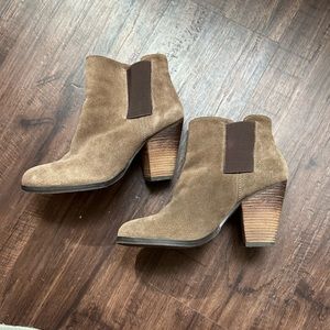 Vince Camuto Hessa Ankle Slip On Suede Boots Ombre Heel Taupe, Size 6